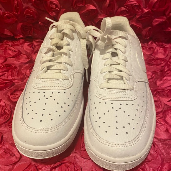 Nike Court Vision Low Women's Sneakers - Picture 4 of 11